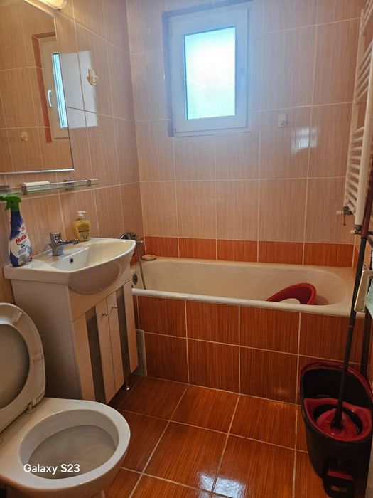 Apartament cu 3 camere