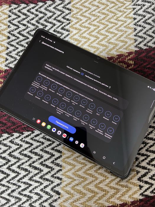 Отличный планшет Samsung Galaxy Tab S9