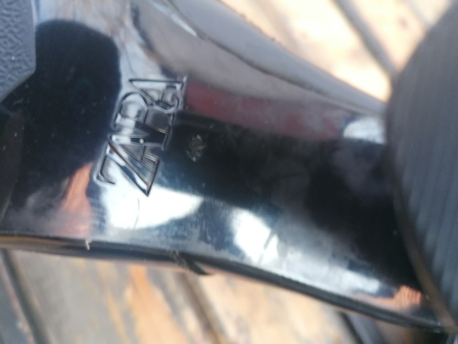 Cizme Zara lungi absolut noi, din colecția actuala