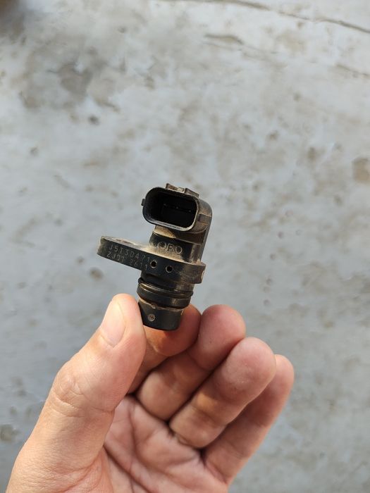 Продам датчик коленвала Mazda 3BL BK 1.6 оригинал