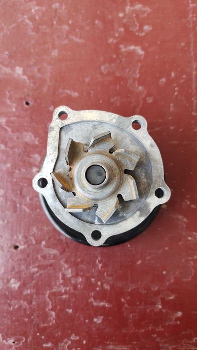 Продается водяной насос на Спарк 1.25 мотор в отличном состоянии