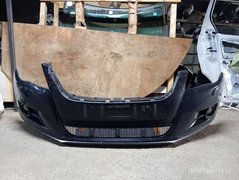 Передний бампер Volkswagen Tiguan