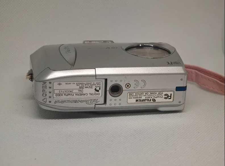 Fujifilm FinePix A303 | Y2K Digicam Full Set (Ready to Shoot)