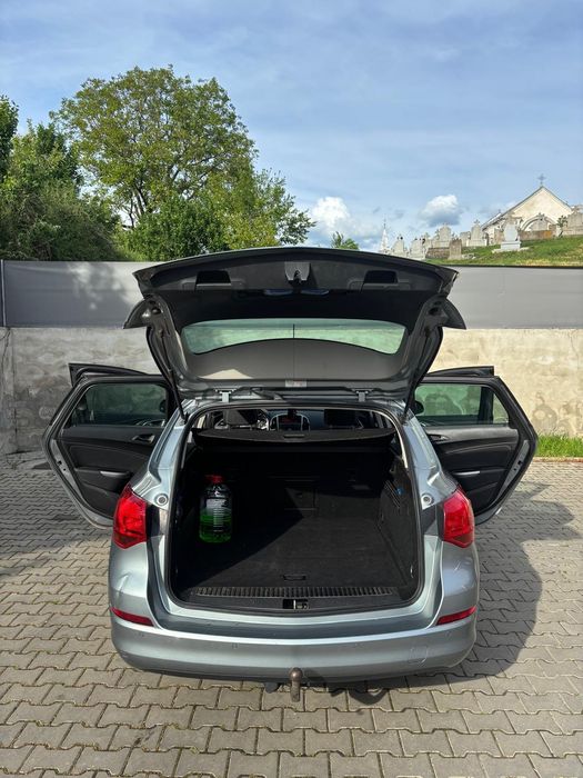 Opel Astra J Sport Tourer