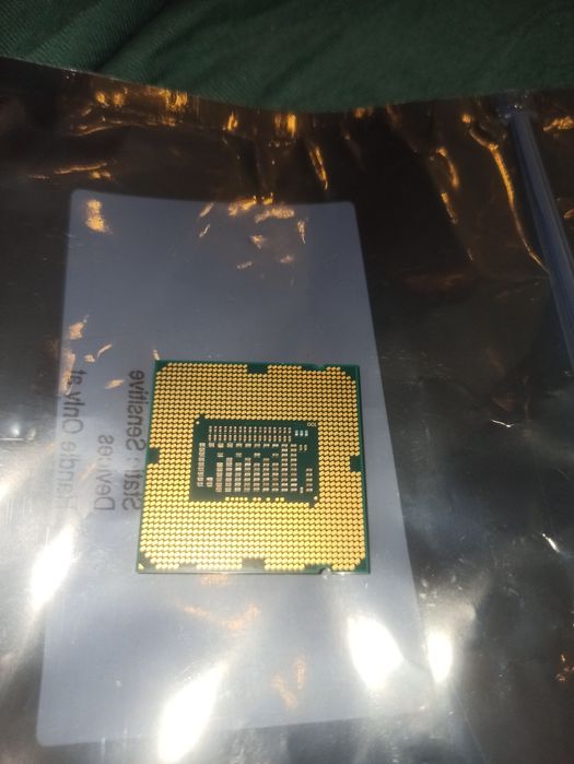 Procesor intel i5-3330 3.00 Ghz vând sau schimb cu ssd