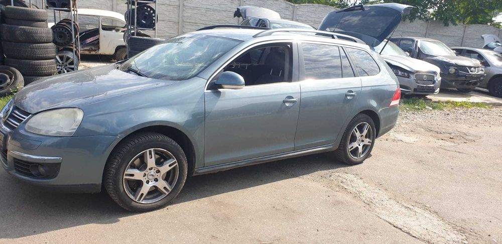 Dezmembrez Volkswagen Golf 5 Combi 1.9 TDi cod motor BLS