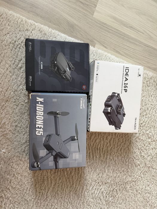 Vand 3 drone ca pachet