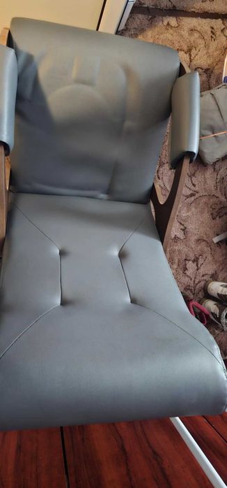 кожен люлеещ се стол област перник