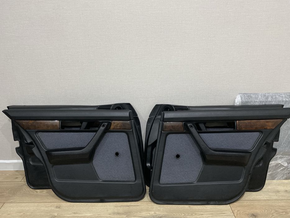 Дверные карты на бмв Е34 рест.