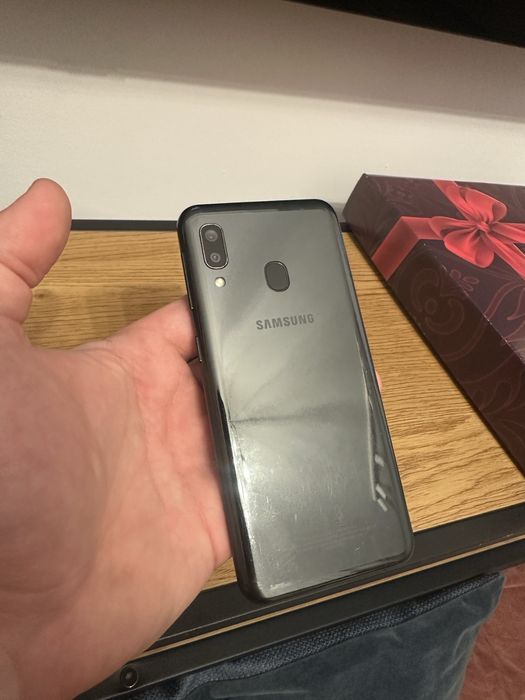 Samsung Galaxy A20e 32 GB, 3 GB RAM