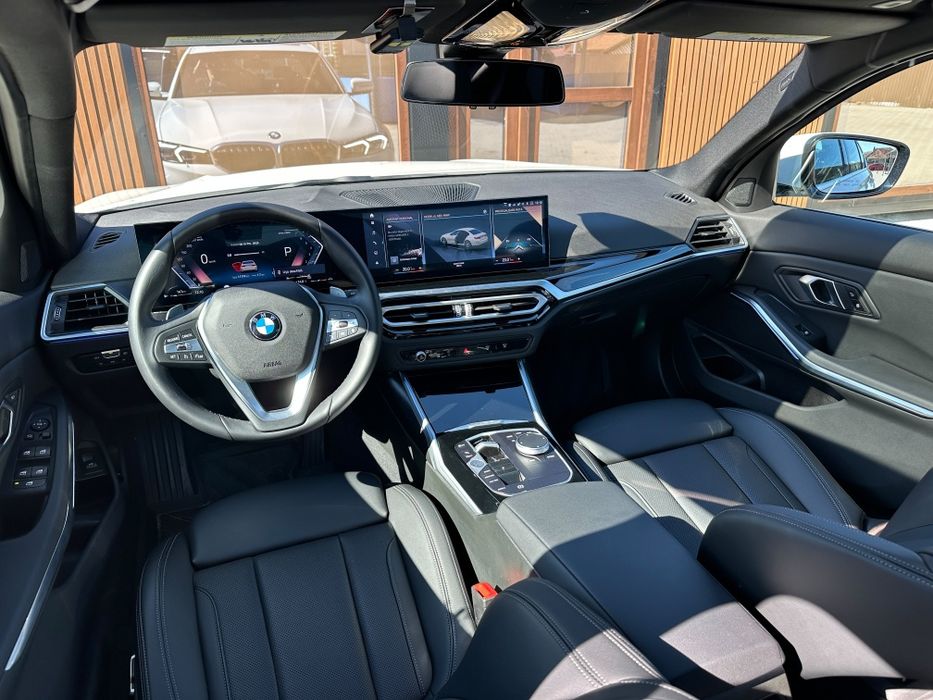 BMW 330i xDrive 2024 | 258 CP | 11.500 KM | TRAPA | SCAUNE SPORT | CAMERA | XDRIVE
