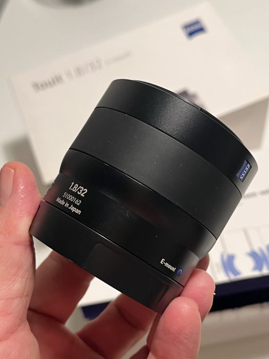 Obiectiv Carl Zeiss Touit 32mm f1.8 E-mount.