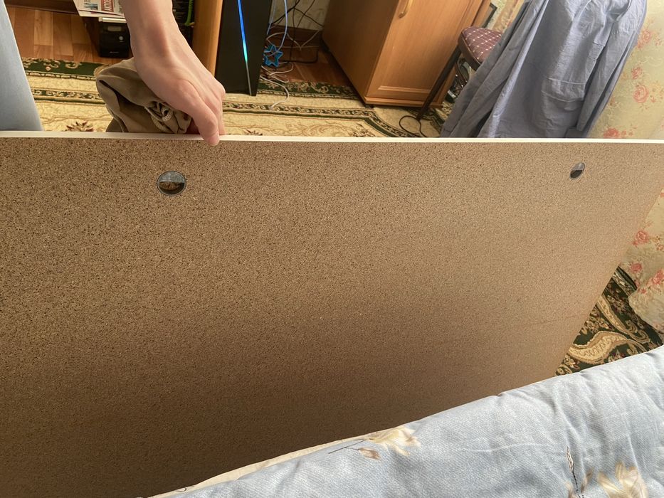 Зеркало в белом обрамлении прямоуголное