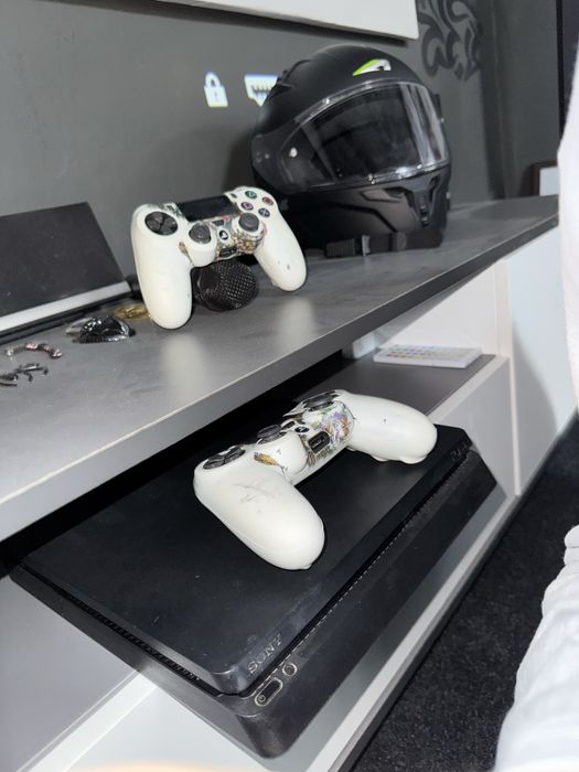 Playstation 4 + Проектор Acer