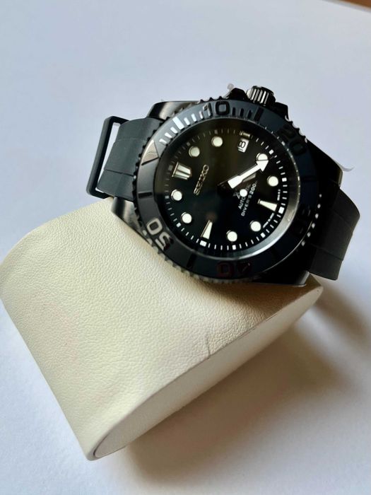 Нови часовници Seiko custom mod