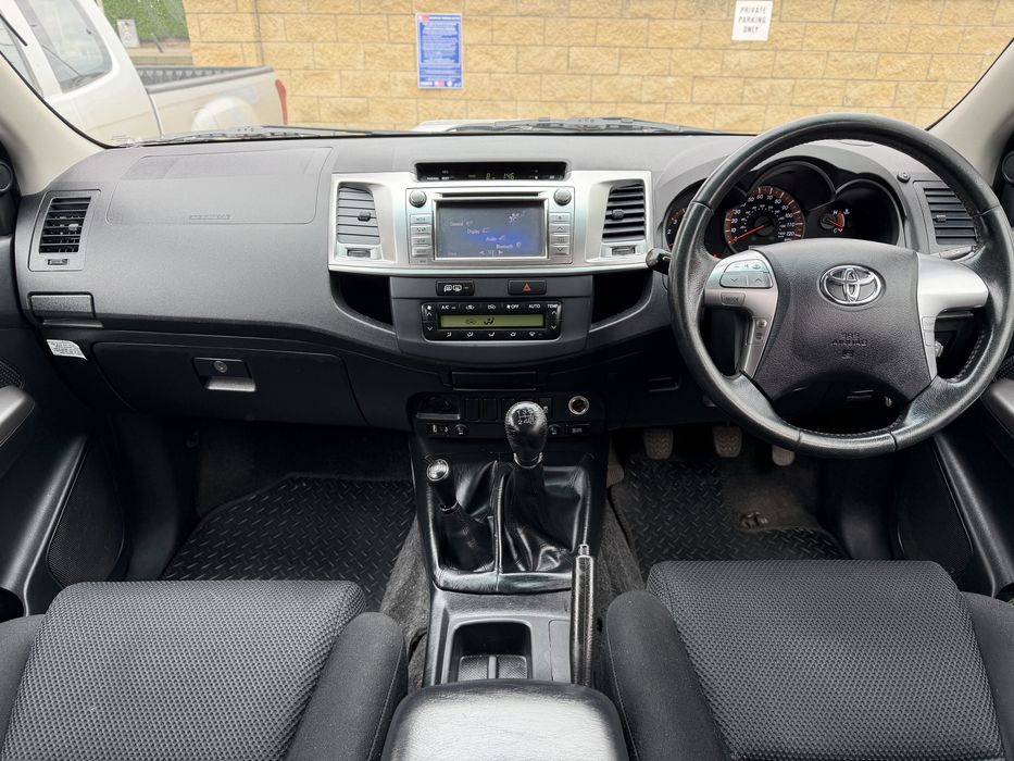 Toyota hilux D-4D invincible 2014