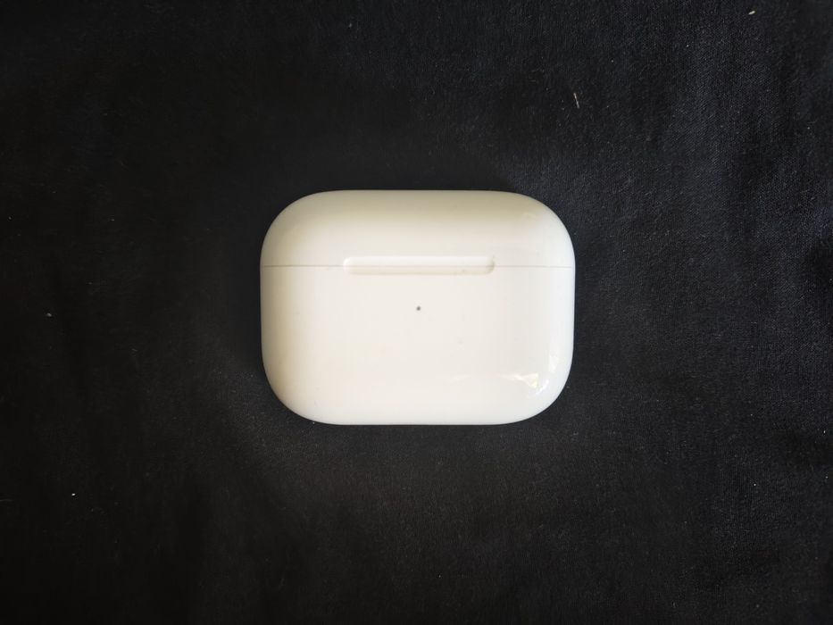 Air pods pro продается за ненадобностью