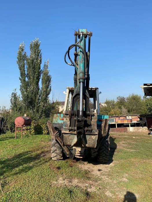 Срочно продам трактор