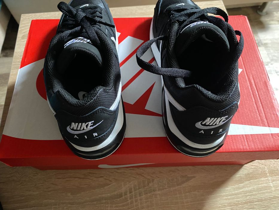 Nike Air Max Command женски