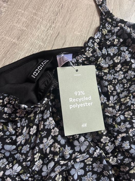 Рокля H&M НОВА с етикет