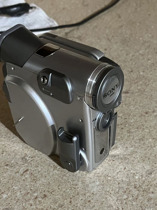 Видеокамера camcorder Sony DVX-801