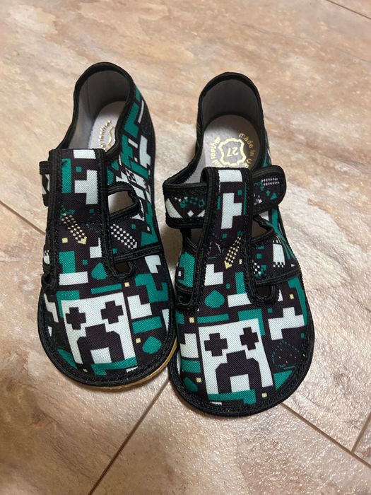 Детски боси пантофи .Нови