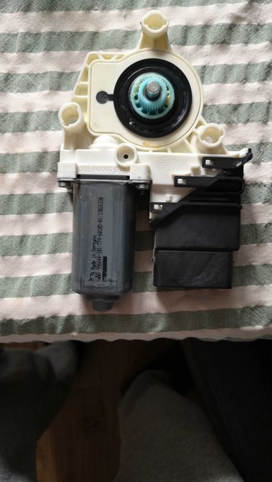 МЕХАНИЗЪМ ел.стъкала от лява задна врата за seat leon 1P 2006г.