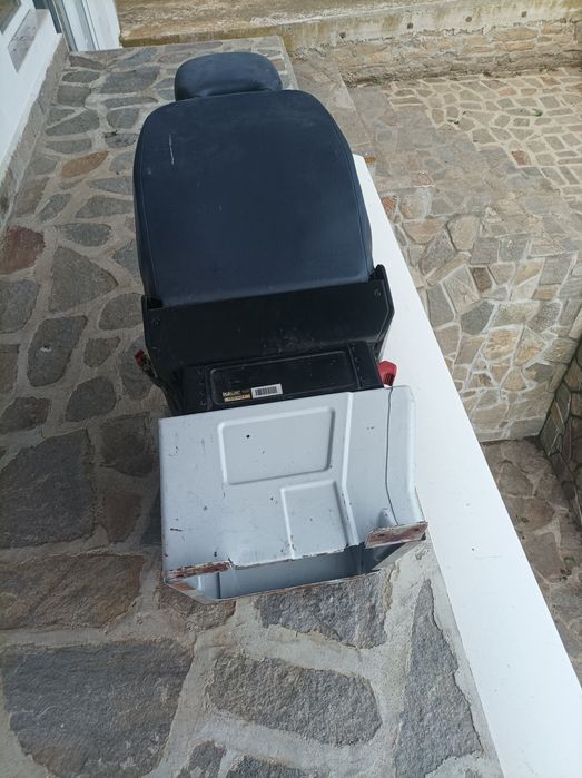 Седалка за бус заедно със стойка