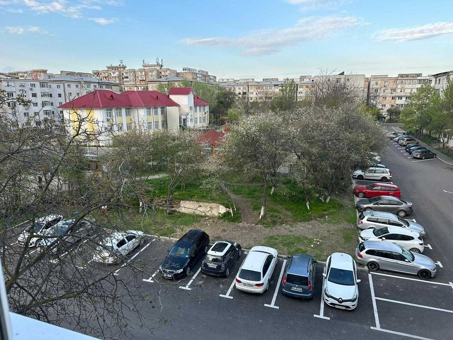 Persoana fizică,închiriez apartament 2 camere 56 m²