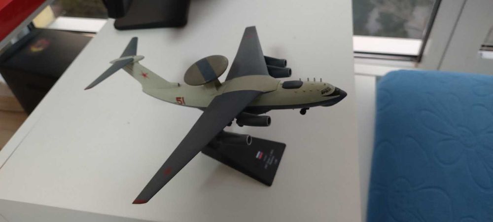 продавам самолети в мащаб 1:72 и 1:144 и 1:200