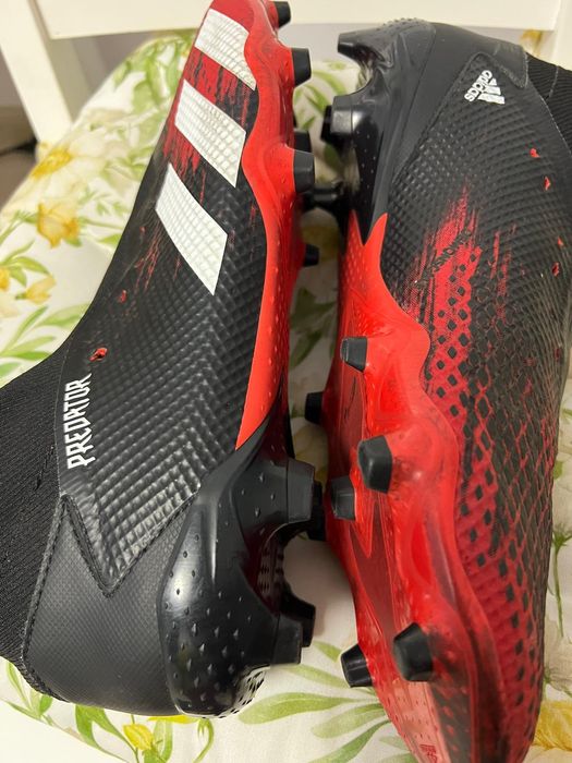 Ghete fotbal adidas Predător mărimea 44