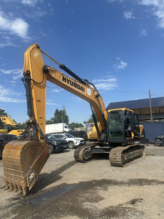 Экскаватор hyundai215