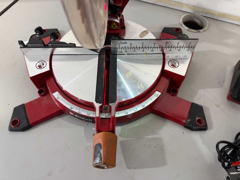 Циркуляр  пендула - Einhell 18V / 210mm