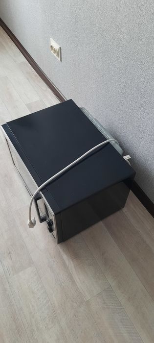 Продам микроволновую печь