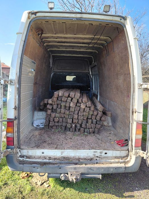 Изграждане на огради и продажба на циментови колове