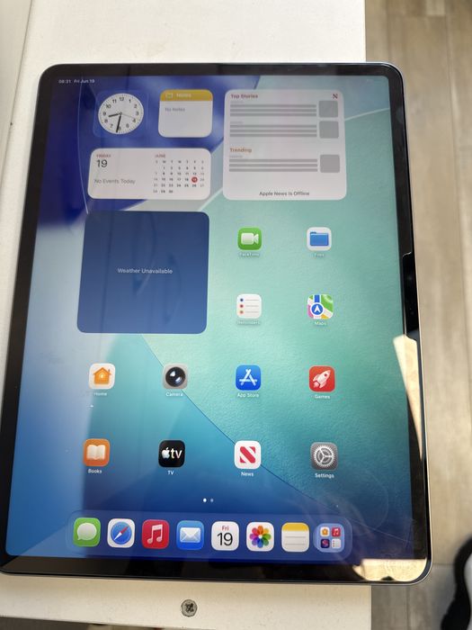 Ipad air 13  128/256gn Wifi  Starlight /Space gray