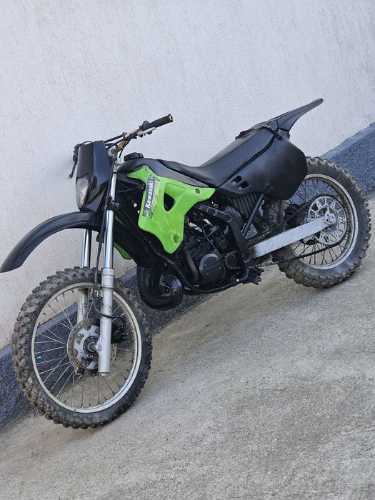 Citiți anunțul Vând urgent Kawasaki kx power valve 125 cc 2T