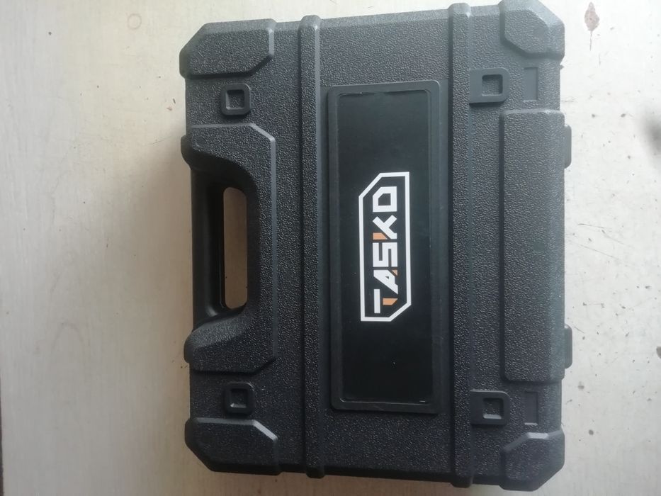 Продам шуруповерт