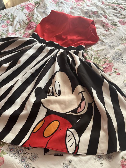 Рокля MOSHINO с мики маус!