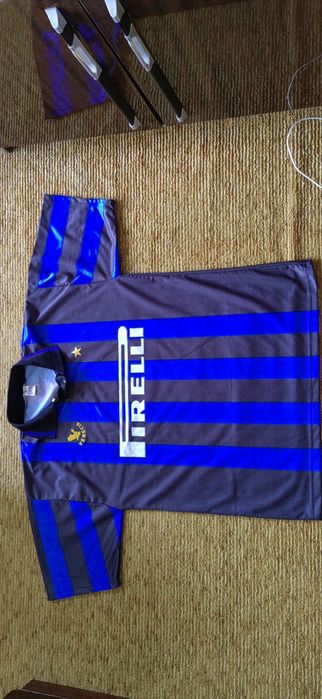 Продавам колекцията ми от тениски!