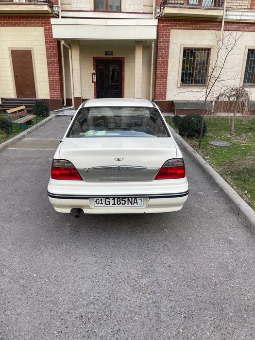 moshina 1 chi qol 
xolati yaxshi 
sons motor 1.5 benzin (gaz qoyilmaga