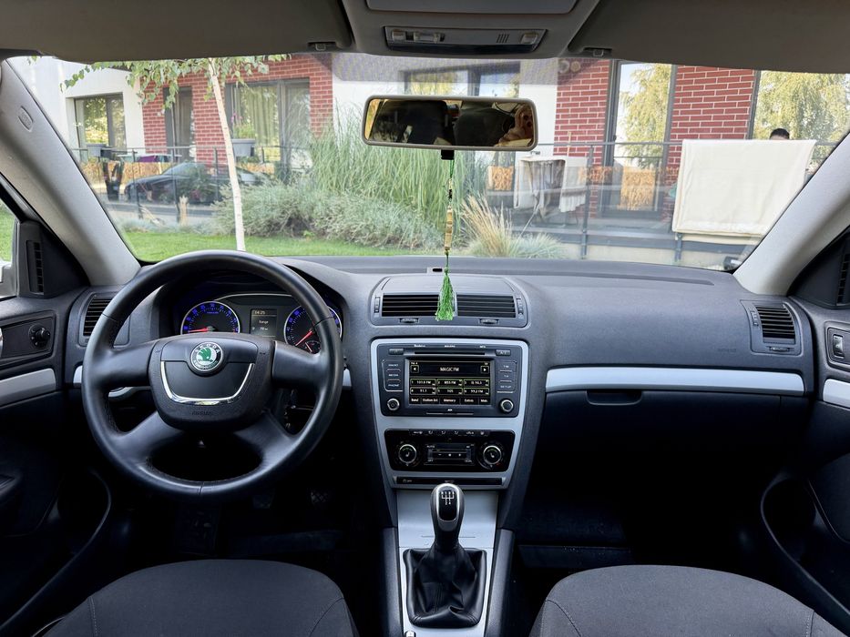 SKODA Octavia 2012 — imagine 5