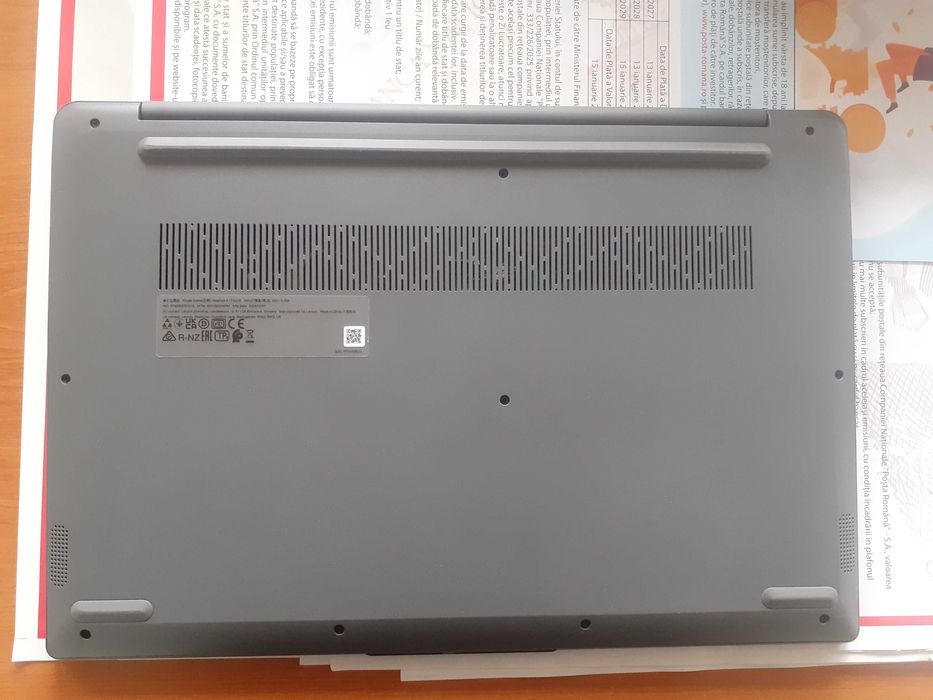 Laptop Lenovo IdeaPad 3 cu licență  Windows 11