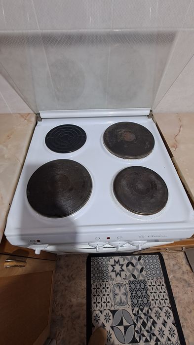 Продам электрическую плиту
