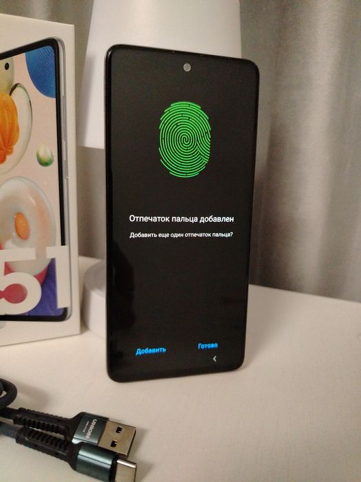 Samsung galaxy A51  на 128 Гб.