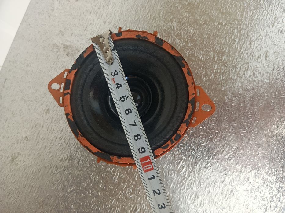 Продам динамики на авто