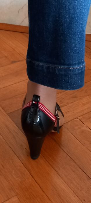 Кожени обувки с ток Tommy Hilfiger