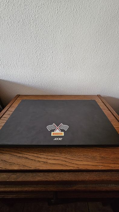 Vand Laptop acer in stare excelenta!