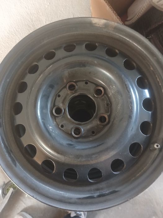 Шины б.у и диски на мерседес 124