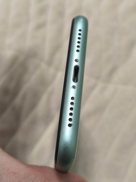 iPhone 11. 64г..